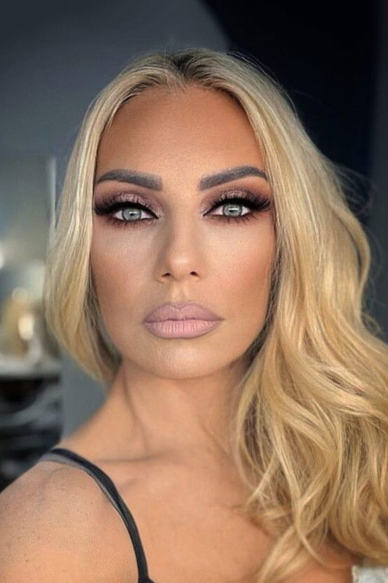 et billede af Elena Tsavalia