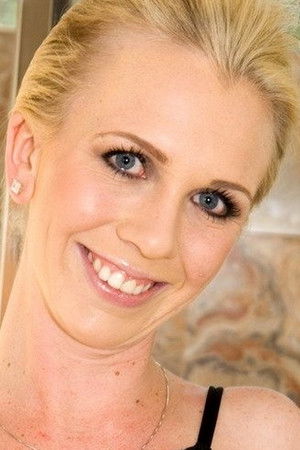 et billede af Scarlett Summers