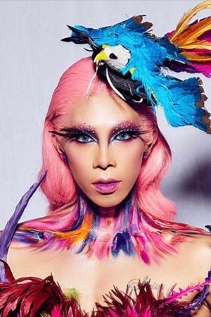 Pangina Heals's picture in the cast