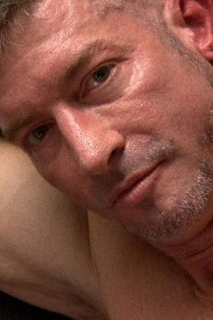 et billede af Luke Tyler