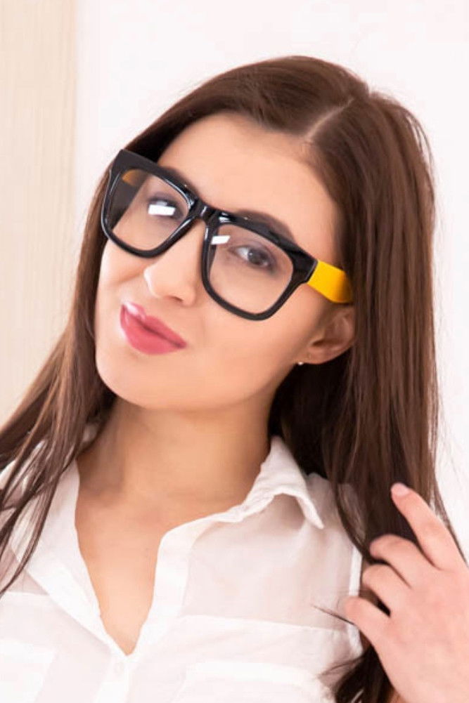 et billede af April Storm