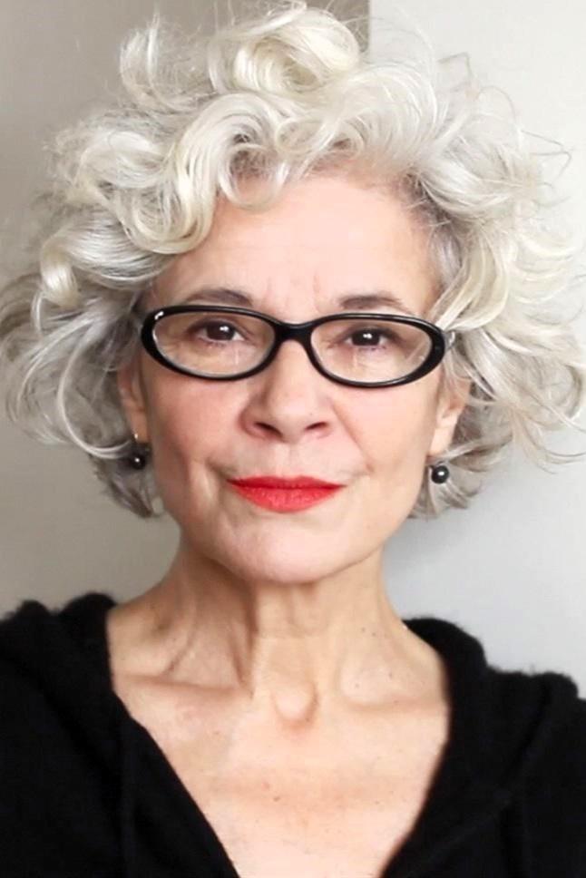 Mona Heftre's picture in the cast