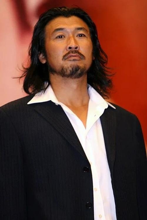 Profile image of Ebusi, a notable actor/actress