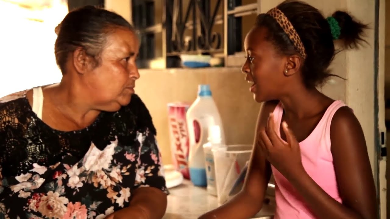 Imagem do Filme Papagaio Verde - Você faria isso por um papagaio?