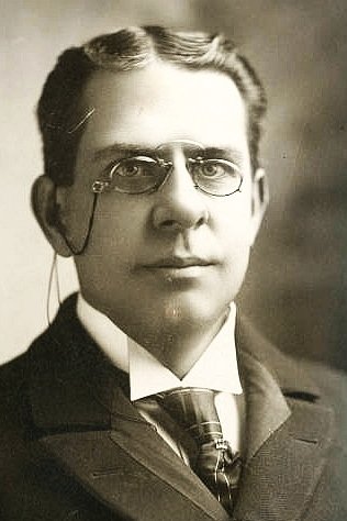 et billede af Frank Readick