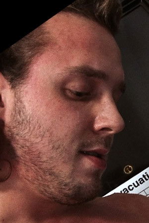 et billede af James X.