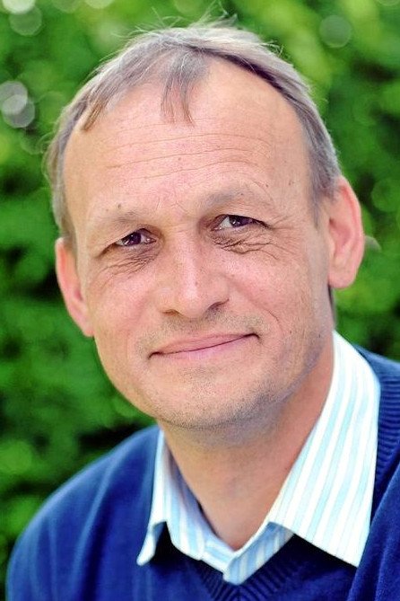 et billede af Helmut Müller-Enbergs