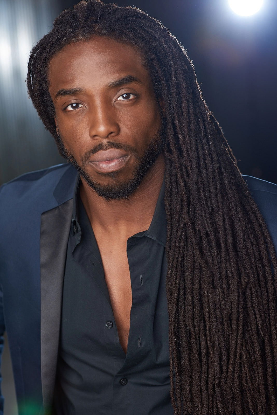 et billede af Erwin R. Jones