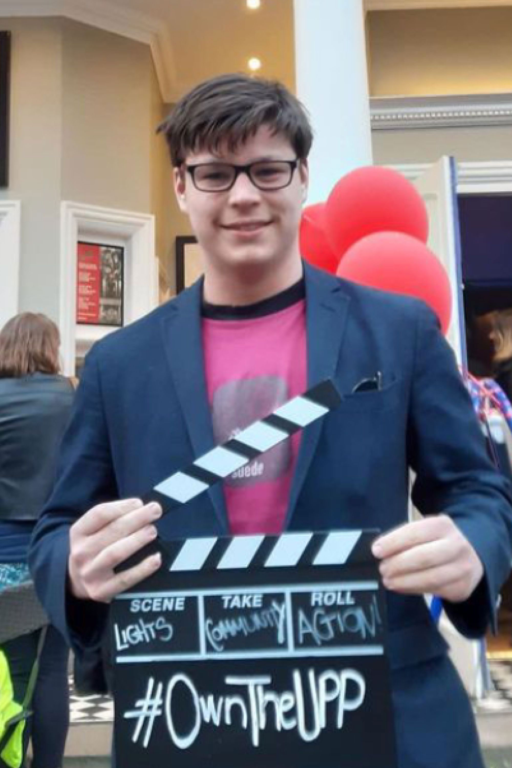 et billede af Oscar Brett Archibald