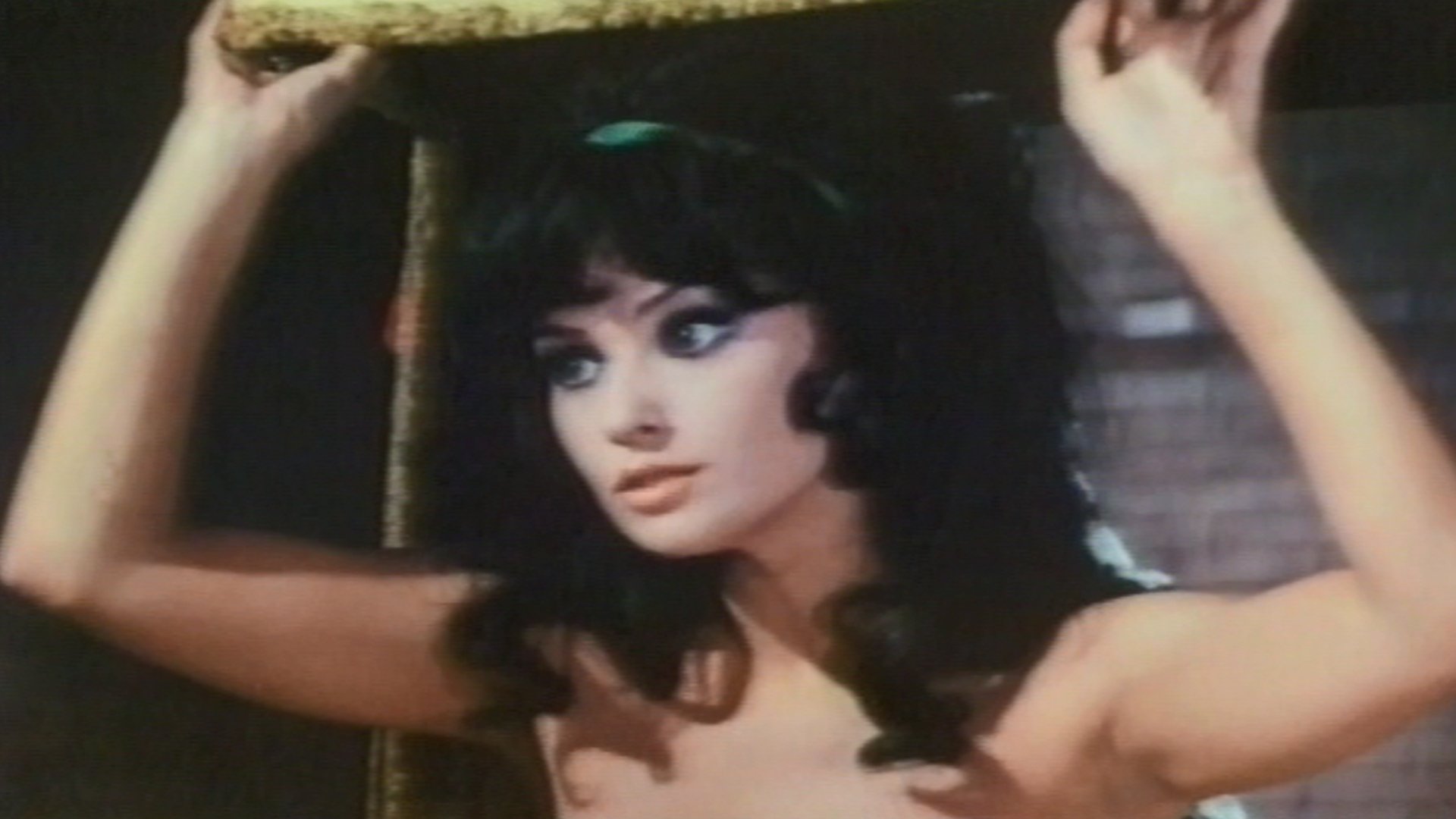 Sexy Susan Sins Again (1968)