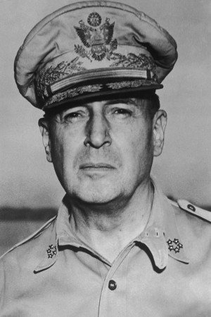 et billede af Douglas MacArthur