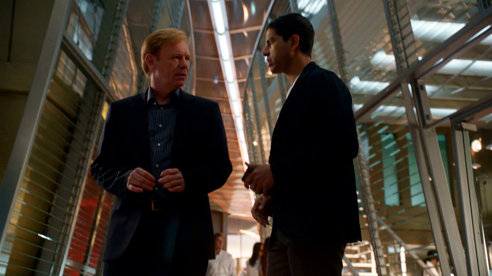 CSI: Miami - Season 10 Episode 3 : Llevada por el viento (2012)