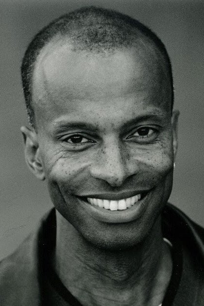 et billede af Denis Simpson