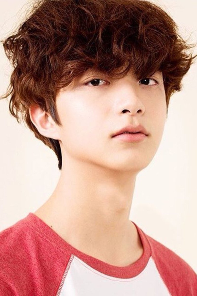 Lee Jae Seok's picture in the cast