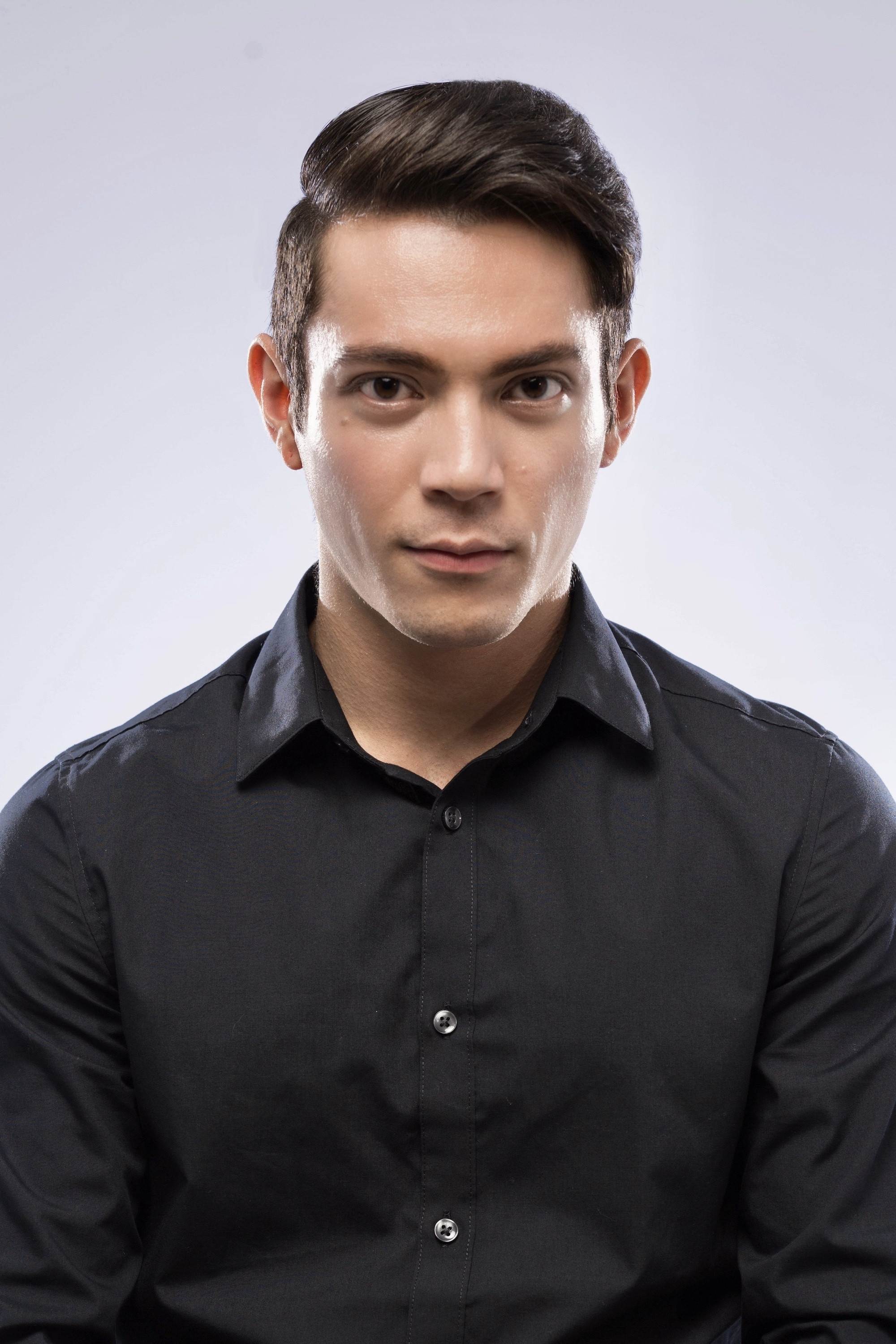 et billede af Aaron Mossadeg