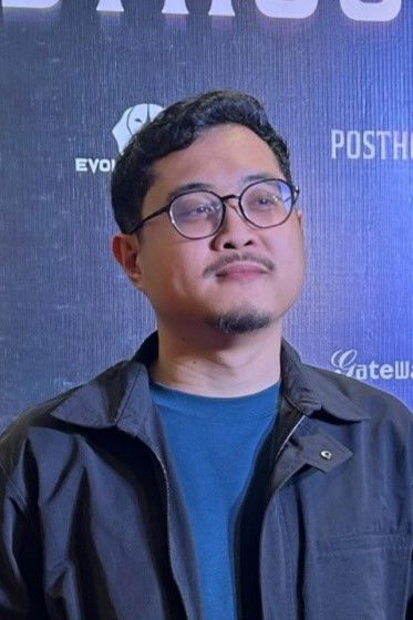 et billede af Nikolas Red