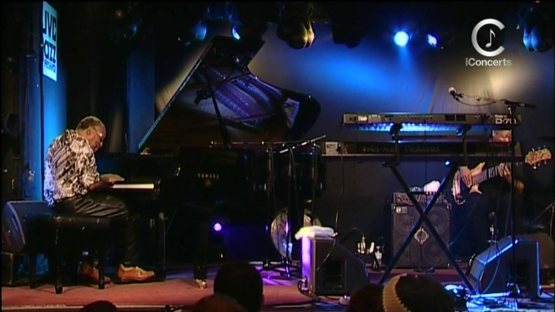 Lonnie Liston Smith - Live at The New Morning (2004)