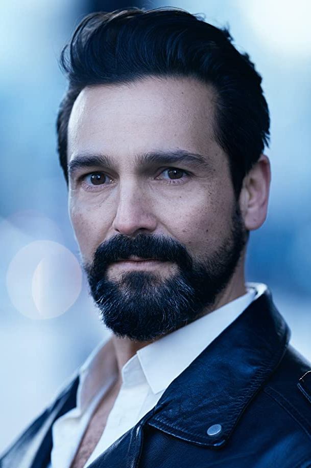 et billede af Doug Rao