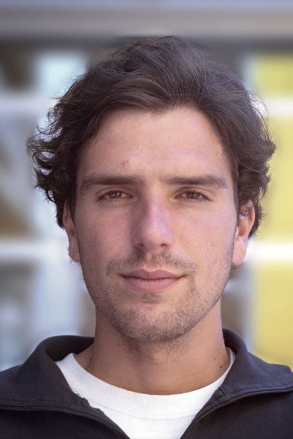 et billede af Jordan Queijo