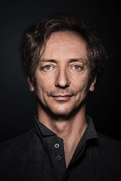 et billede af Volker Bertelmann