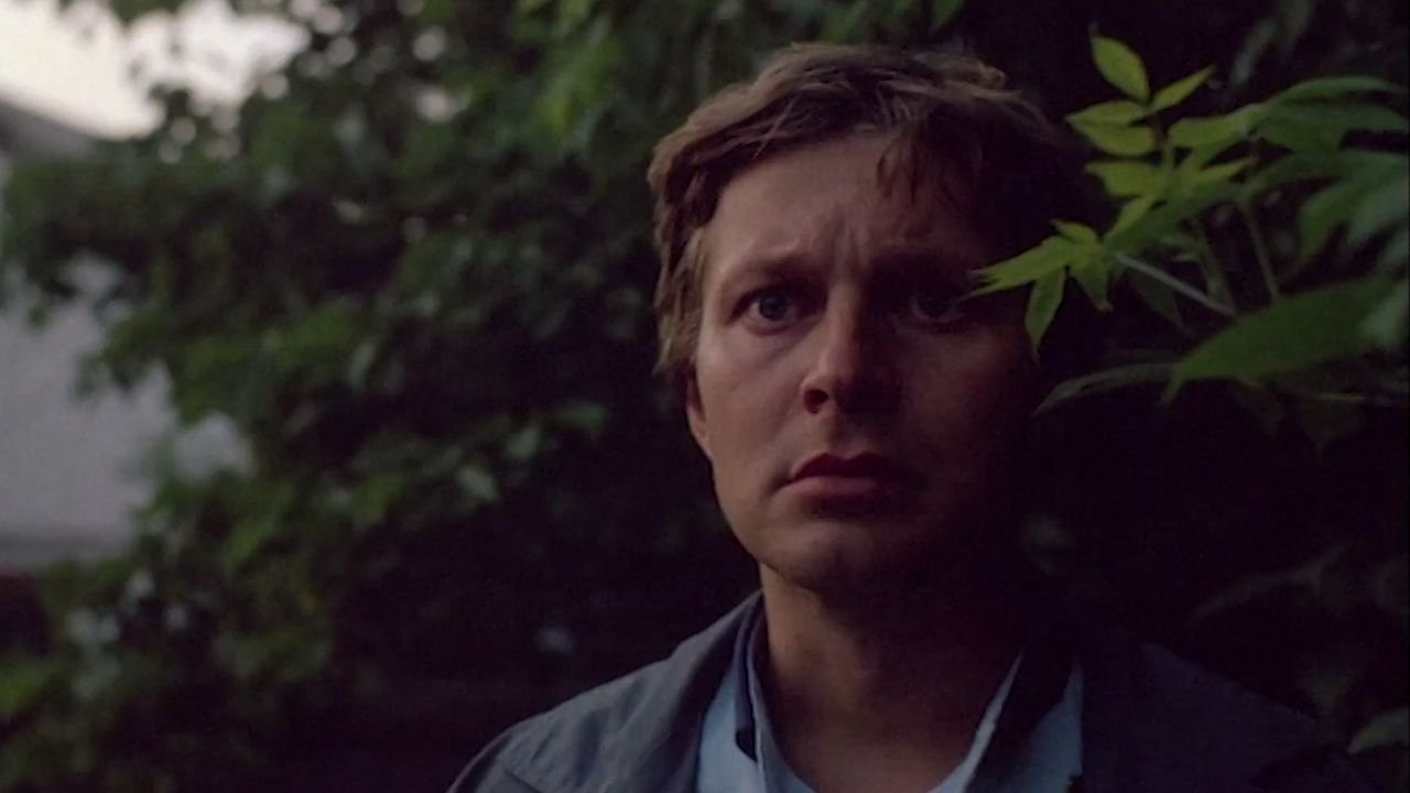 Mirror for a Hero (1987)