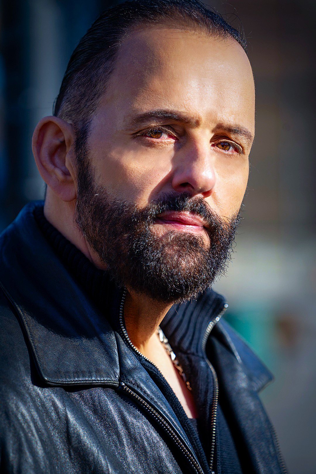 et billede af George Zouvelos