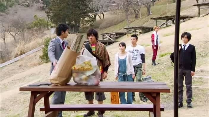 Kamen Rider Season 21 :Episode 33  Friendship, Out of Control, Left-Behind Belt