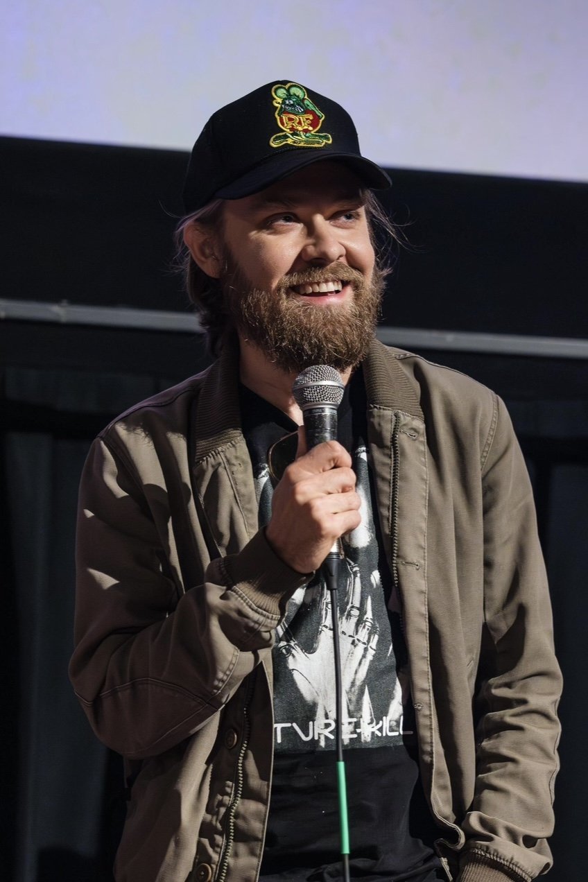 et billede af Mike P. Nelson