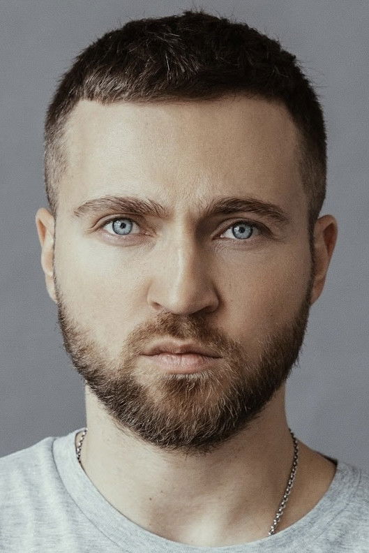 et billede af Andrey Grizz-Lee