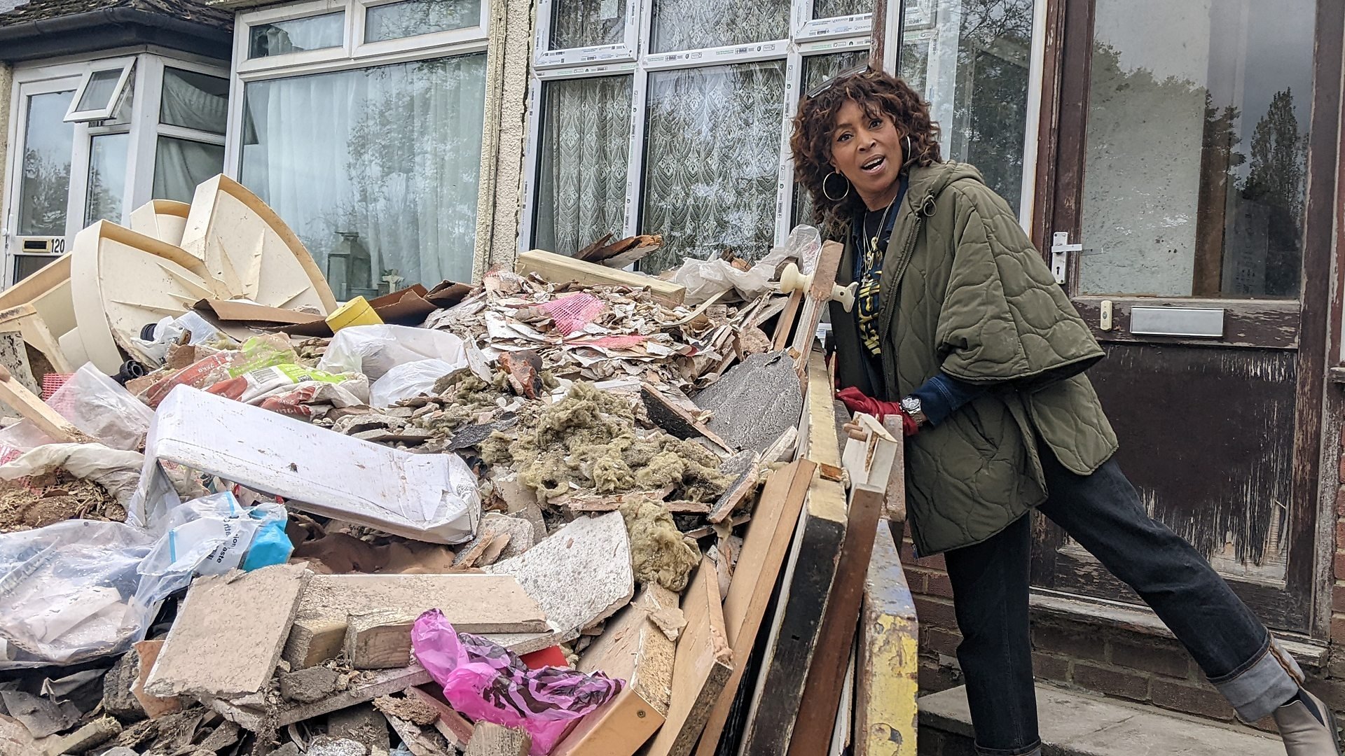 Homes Under the Hammer 28x22