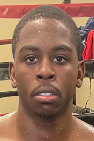 et billede af Dylan Price