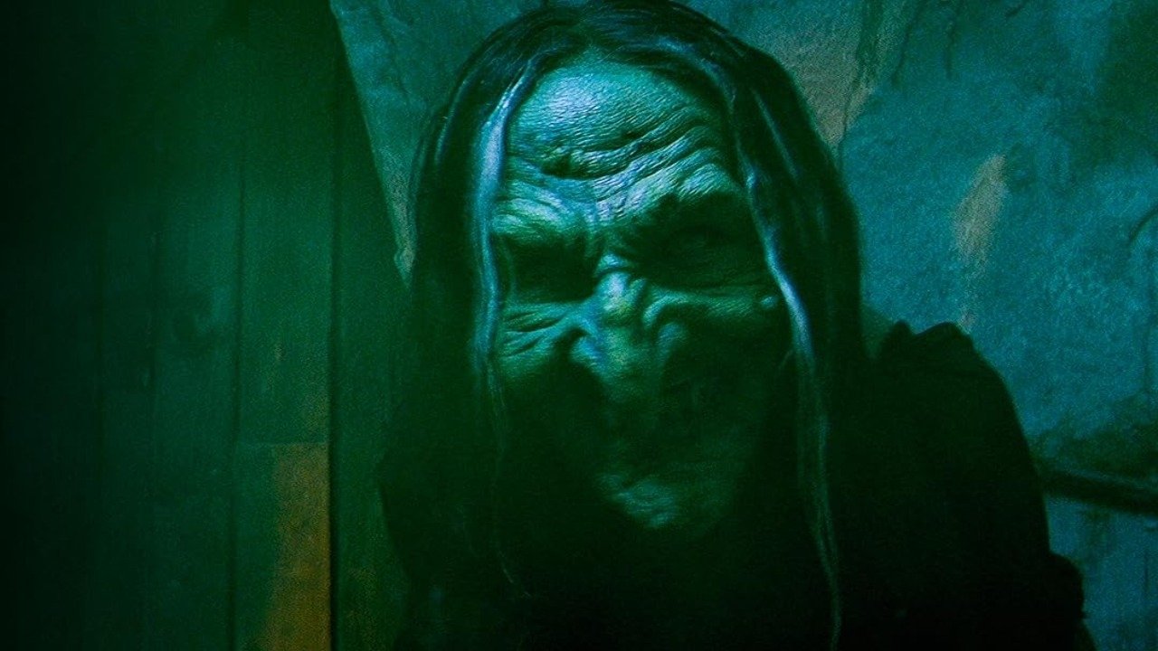 V/H/S/Halloween backdrop