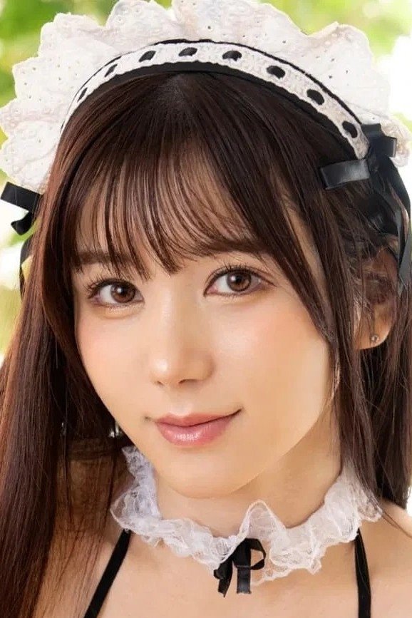 五日市芽依(Ayumi Manaka)