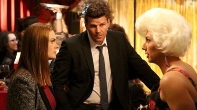 Bones - Season 9 Episode 23 : Drama en la Drag Queen (2017)