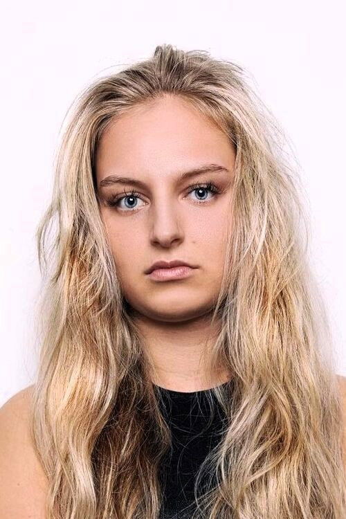 et billede af Mildred Reading