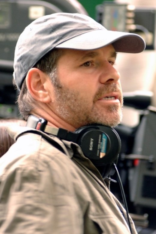 et billede af Richard J. Lewis