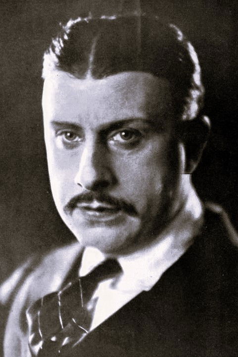 et billede af Stuart Holmes