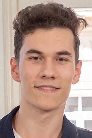 et billede af Nathan Reyes