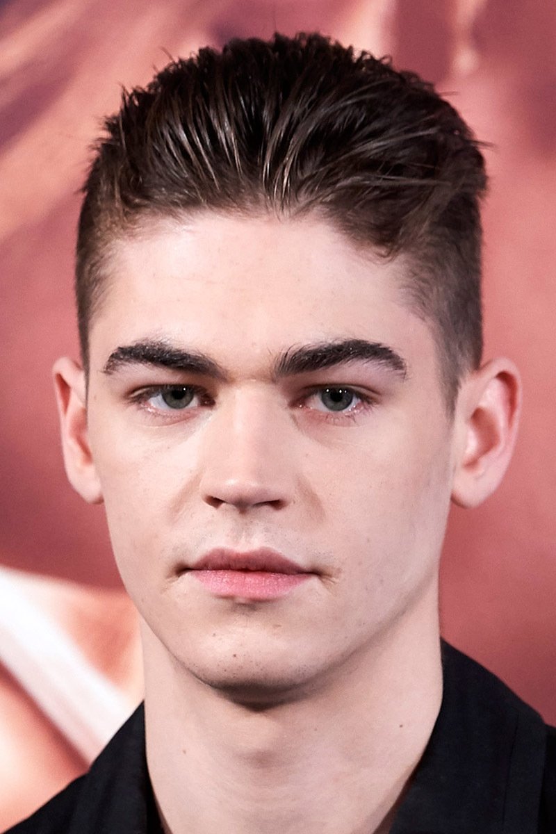 et billede af Hero Fiennes Tiffin