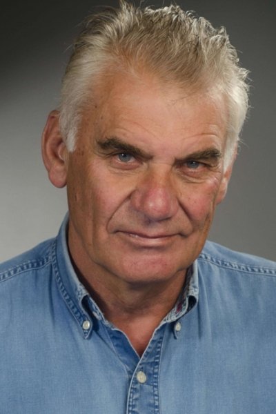 et billede af Tim Hughes