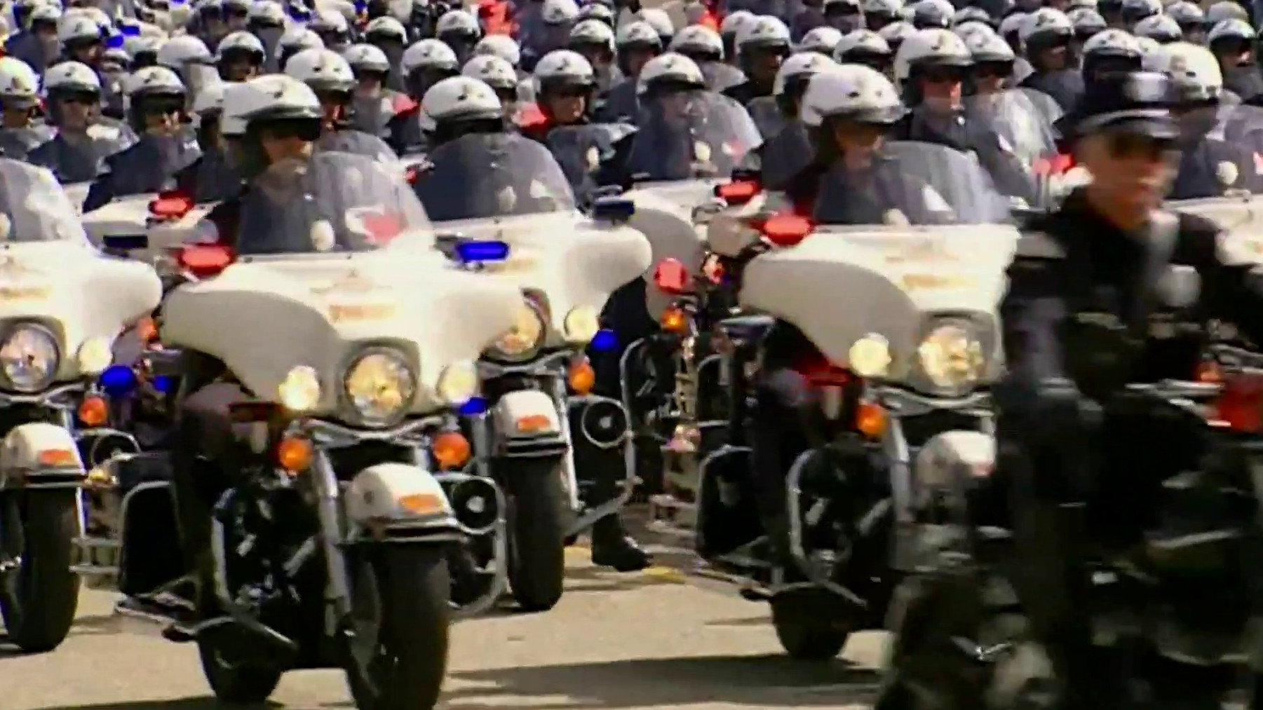 S18E7 · LAPD Motors