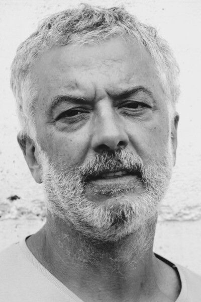 et billede af Adolfo Fernández