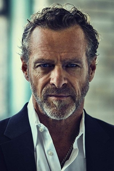 et billede af Steven Lyon