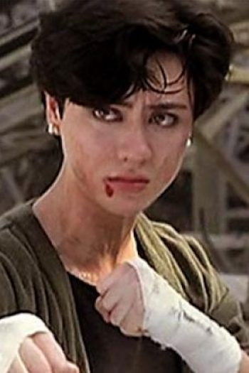 et billede af Joyce Godenzi