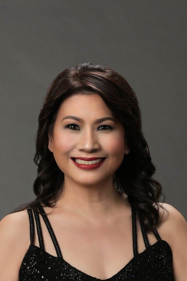 Rebecca Chuaunsu as Unknown role