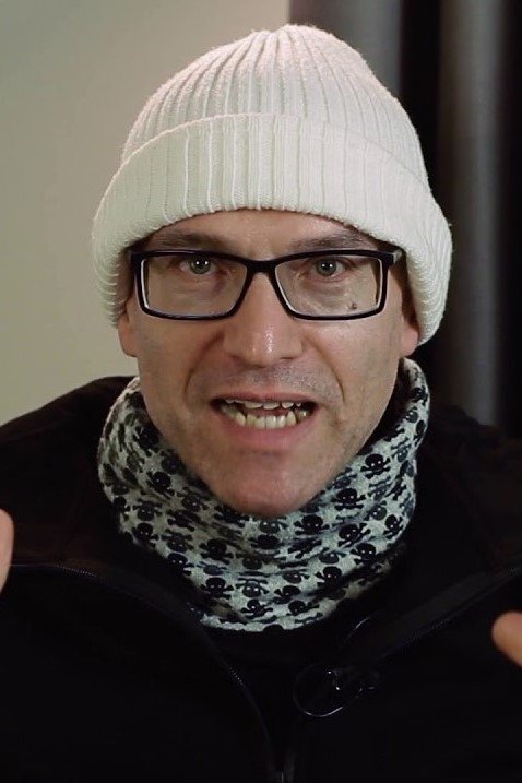 et billede af Mariano Baino