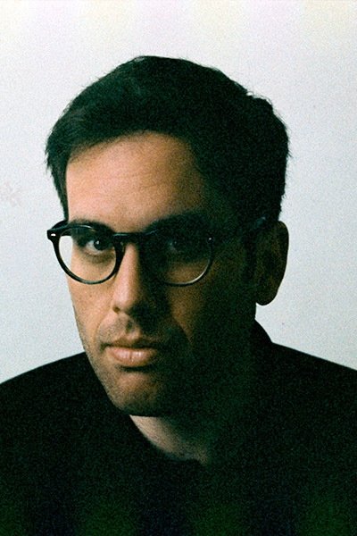 et billede af Samuel M. Delgado