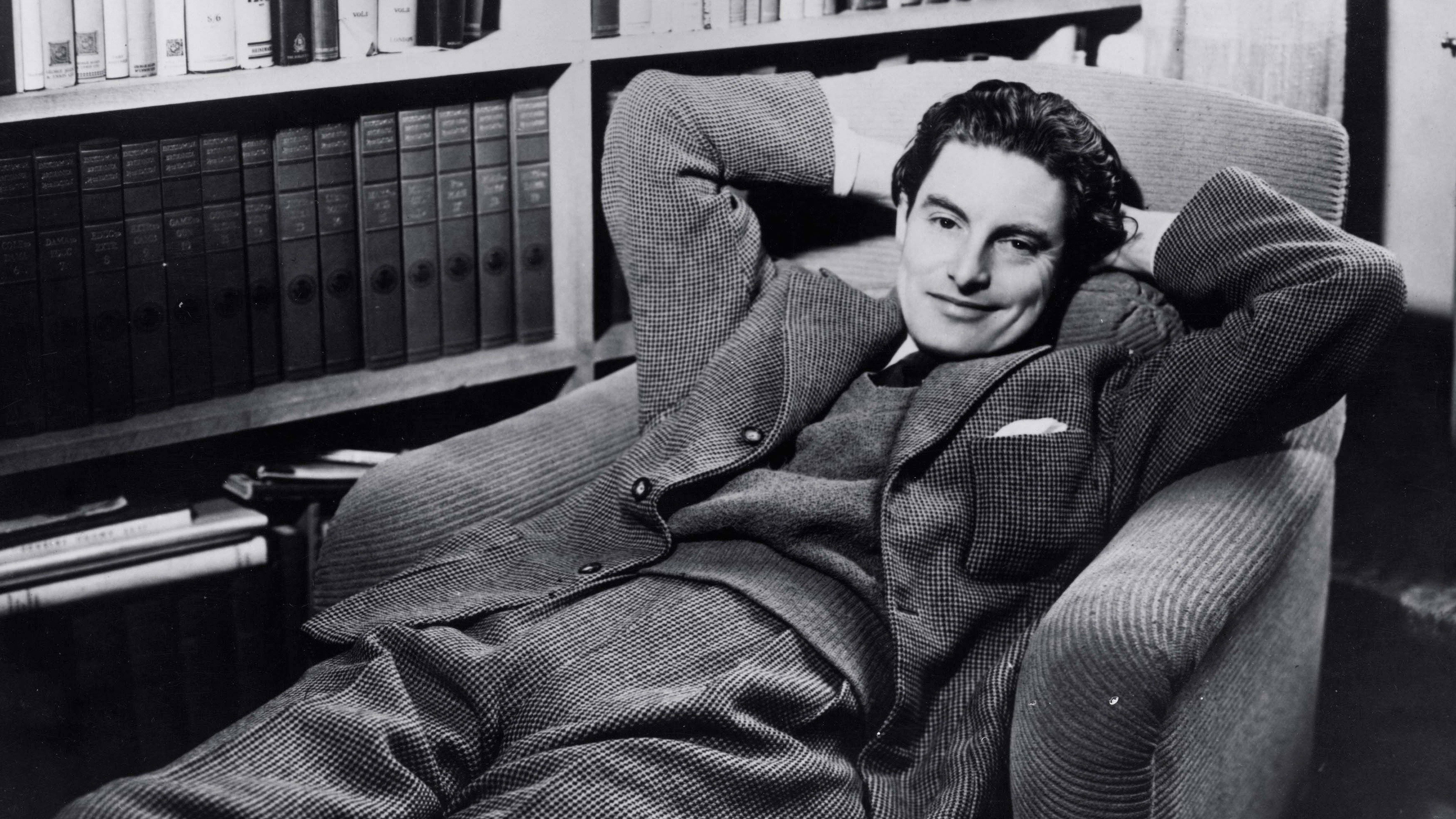 S12E10 · Robert Donat