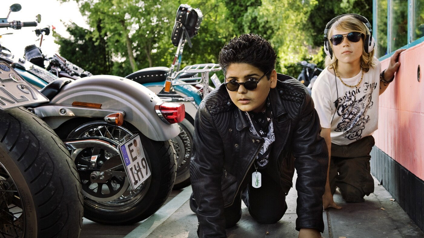 The Crocodiles (2009) — still 9