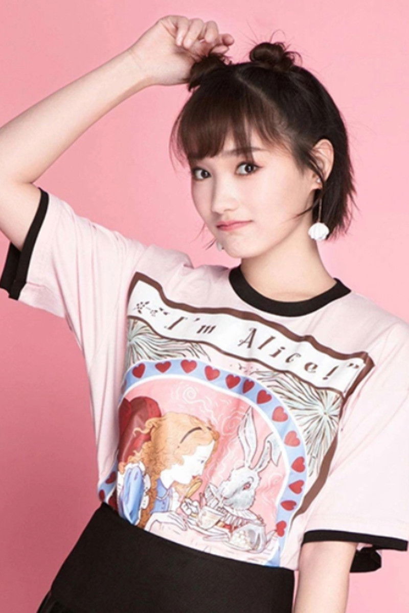 et billede af Hong Jianing